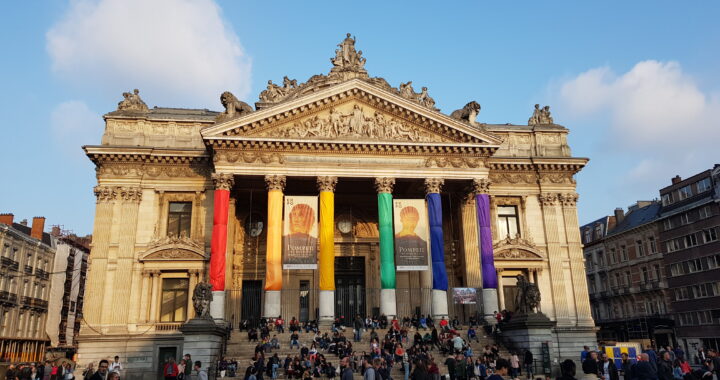 Brussels Pride: drie podia nemen voor het eerst de Parade over