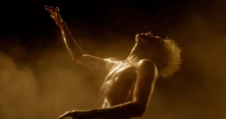 Mustii dévoile " Before The Party's Over ", la contribution de la Belgique à l'Eurovision