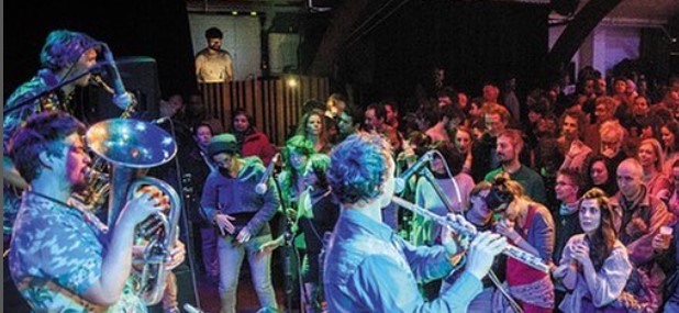 Monday at La Tricoterie: Open Mic and Jam Session to Experience Togetherness in Brussels