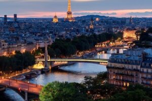 KET in Paris: Dinner on the Seine with Paris Seine