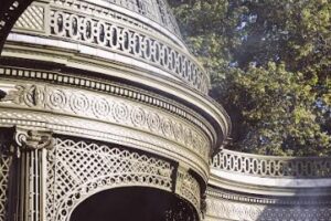 Flora brings Vauxhall Open Air back to Parc Royal for Fête de l’Iris